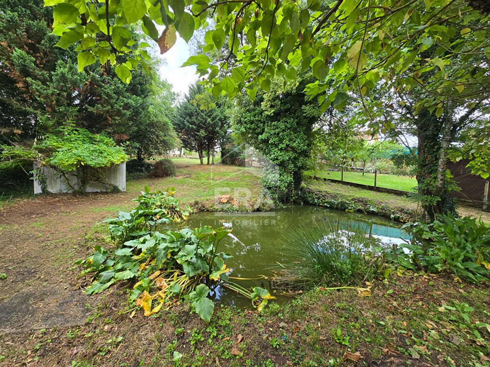 Vente Maison Plain-pied de charme avec source naturelle et fort potentiel Saint laurent des hommes