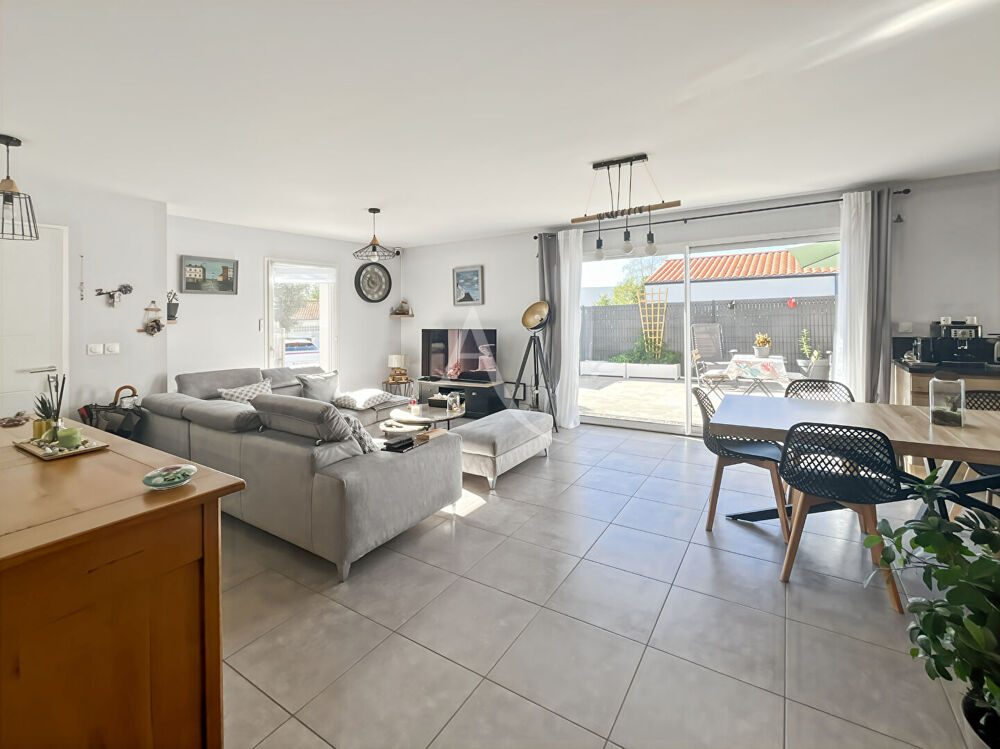 Vente Maison Maison récente de 2020 à vendre à Challans avec terrasse et terrain clos Challans
