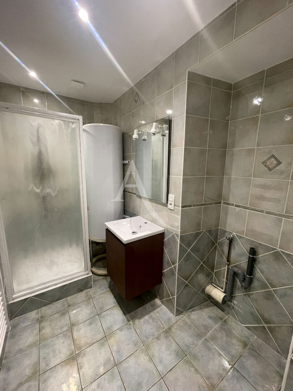 Location Appartement A LOUER LE LION D'ANGERS Appt T3 en Triplex de 47 m2 avec petite terrasse Le lion d angers