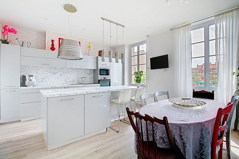 Vente Appartement A VENDRE EN EXCLUSIVITÉ DRAGUIGNAN SUPERBE APPARTEMENT T3 SPACIEUX de 100 m² en centre ville Draguignan