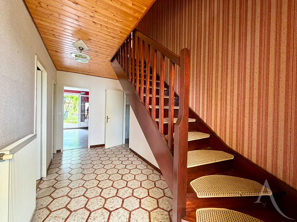 Vente Maison Maison Mantes La Ville 5 pièce(s) 102 m2 - 3 Chambres -jardin - garage Mantes la ville