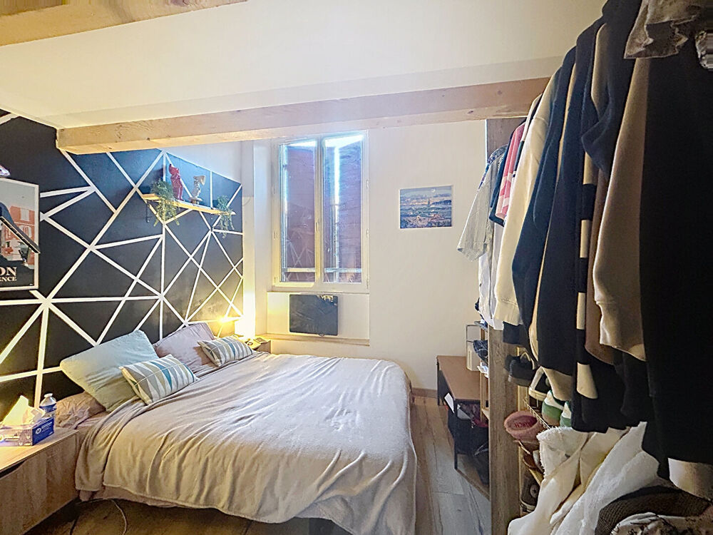 ST CANNAT MAISON DE VILLAGE T2 BIS