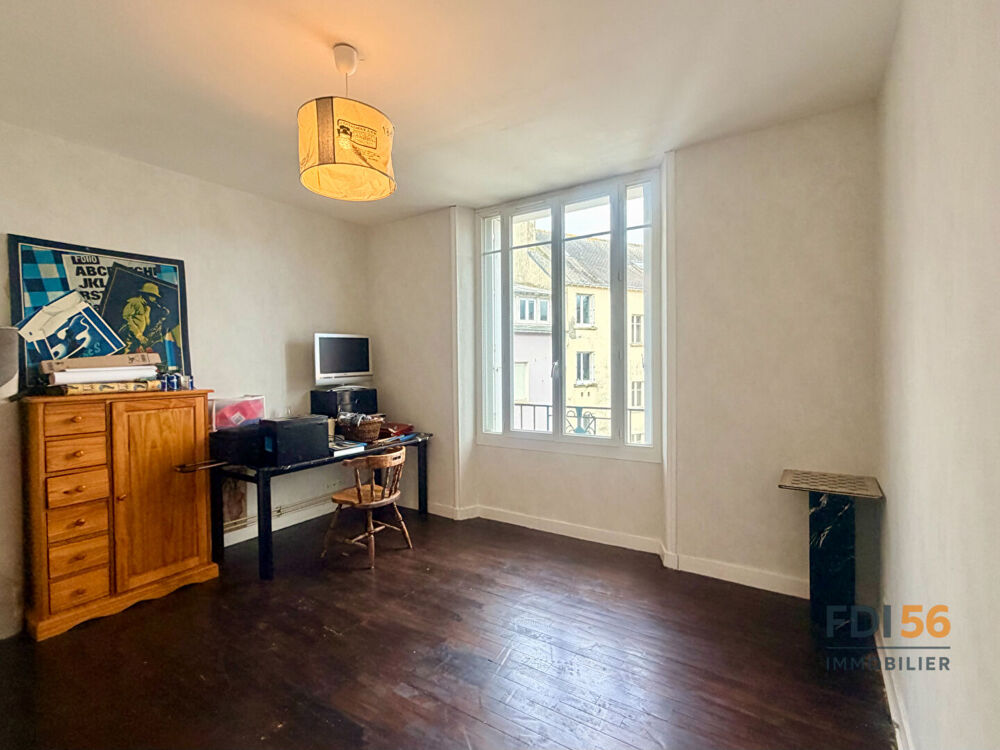 LORIENT CENTRE - APPARTEMENT TYPE II - BON ÉTAT GÉNÉRAL