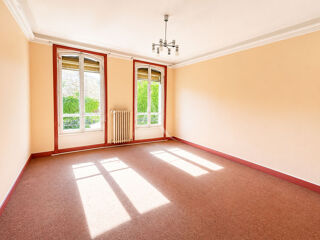  Villa à vendre 15 + pièces 325 m²