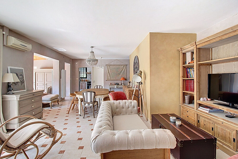 Vente Maison A VENDRE ! Villa Draguignan 7 pièces 160 m² sur un terrain de 5065 m² avec piscine Draguignan