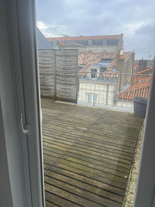  Appartement à louer 1 pièce 28 m²