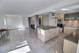  Maison à vendre 10 pièces 270 m²