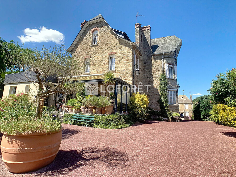 Maison Merdrignac 10 pièce(s) 260 m2