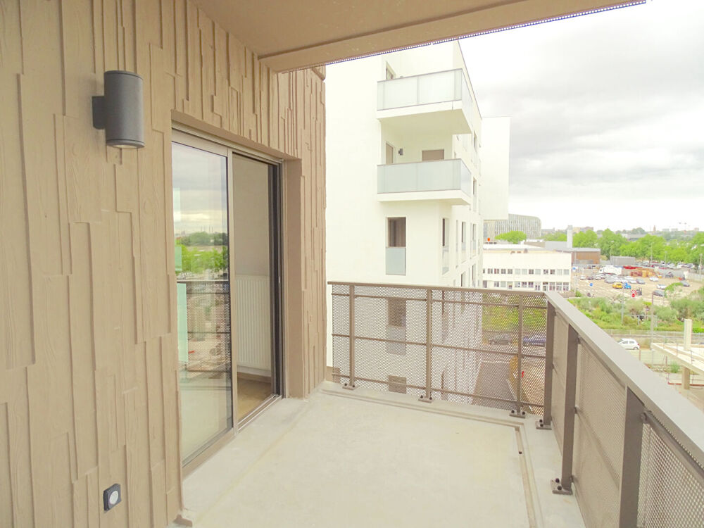 Location Appartement A LOUER APPARTEMENT DE TYPE 4 AVEC TERRASSE - BORDEAUX QUARTIER EURATLANTIQUE Bordeaux