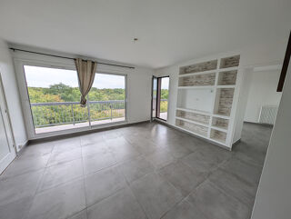  Appartement  vendre 4 pices 1 m