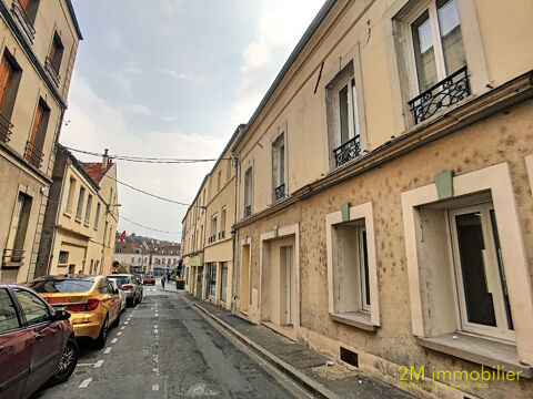 A LOUER LOCAL PROFESSIONNEL PLACE ST JEAN FACE  NOUVEAU CINEMA DE MELUN 1007 77000 Melun