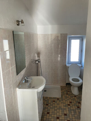  Appartement à louer 2 pièces 32 m²