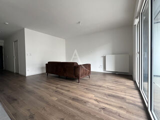  Appartement à louer 3 pièces 65 m²