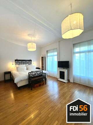  Maison  vendre 9 pices 380 m