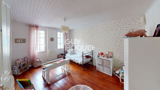  Maison  vendre 8 pices 340 m