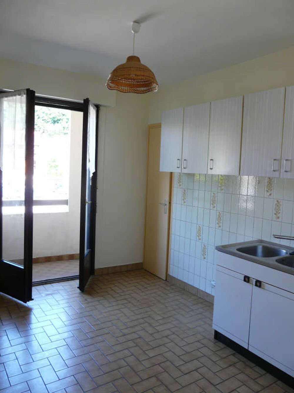 Location Appartement T1 bis avec balcon PONT DE BEAUVOISIN - 2 pièce(s) - 28 m2 Pont de beauvoisin