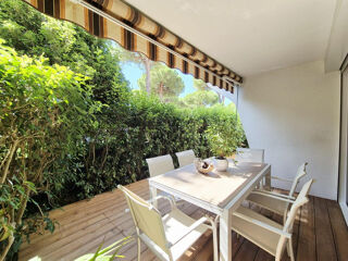 Vente Appartement Grand T4 secteur ponant en rez-de-jardin. La grande motte