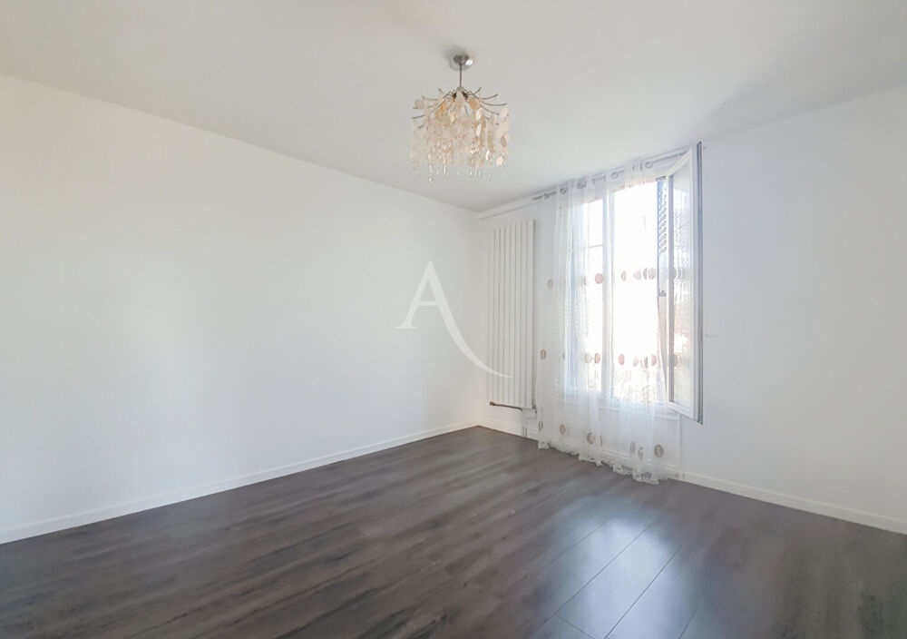 Vente Maison Maison Les Mureaux 6 pièces, - 4 chambres - 122 m², 430 m² de parcelle Les mureaux