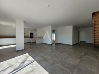  Maison  vendre 4 pices 114 m