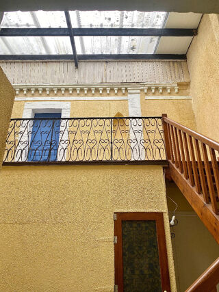  Immeuble à vendre 6 pièces 150 m²