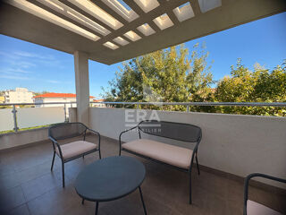  Appartement à louer 3 pièces 80 m²