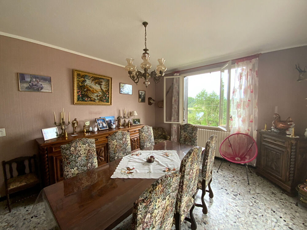 Vente Maison SAINT-EMILAND - Ténement immobilier comprenant deux maisons avec dépendances sur terrain de 1ha 48a 95ca Saint emiland