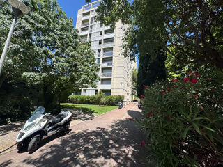  Parking / Garage � vendre 