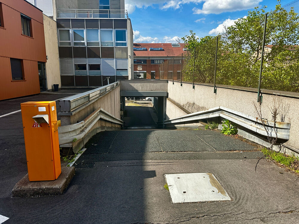 Vente Parking/Garage NANCY - À VENDRE - PLACE DE PARKING AÉRIEN SÉCURISÉE Nancy