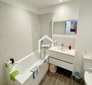  Appartement à louer 3 pièces 60 m²