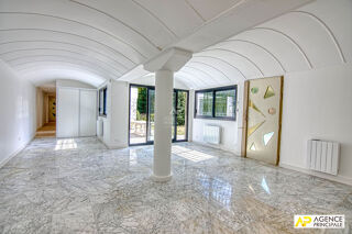  Maison à louer 5 pièces 191 m²