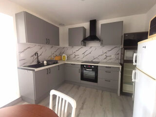  Appartement  louer 8 pices 110 m