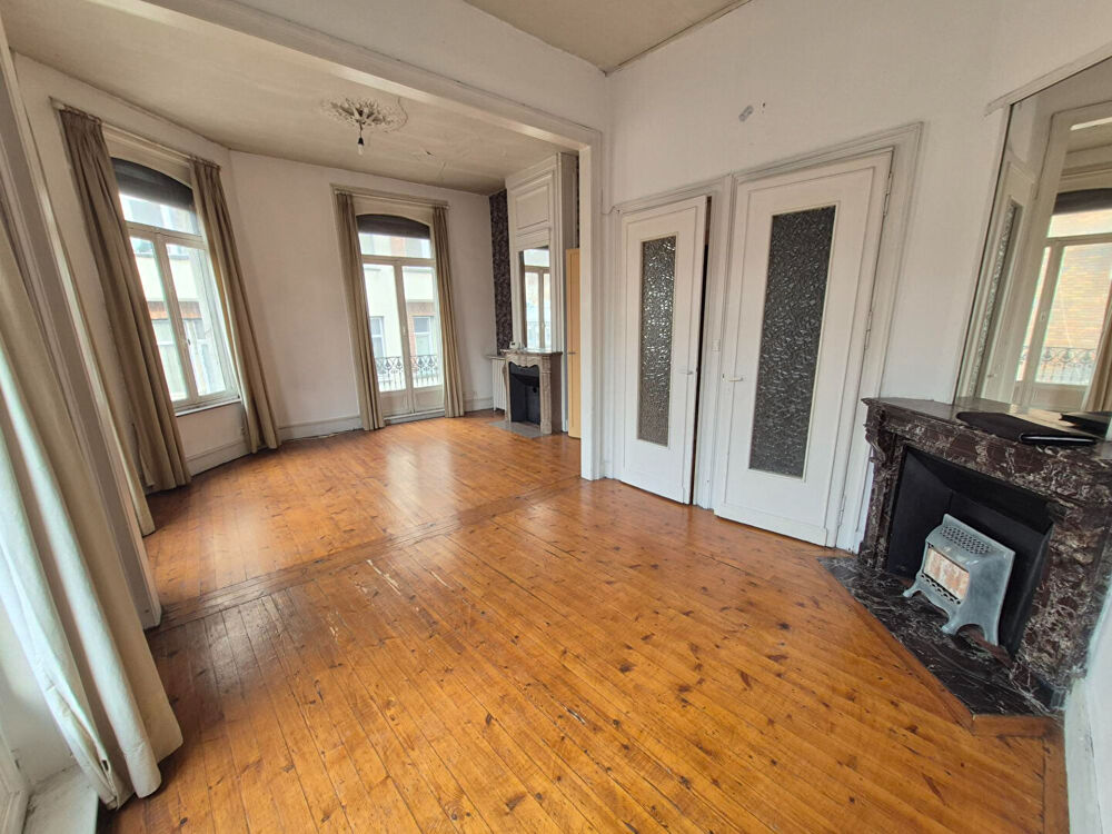 LILLE GAMBETTA/SEBASTOPOL : Appartement 102m² à rénover avec cave
