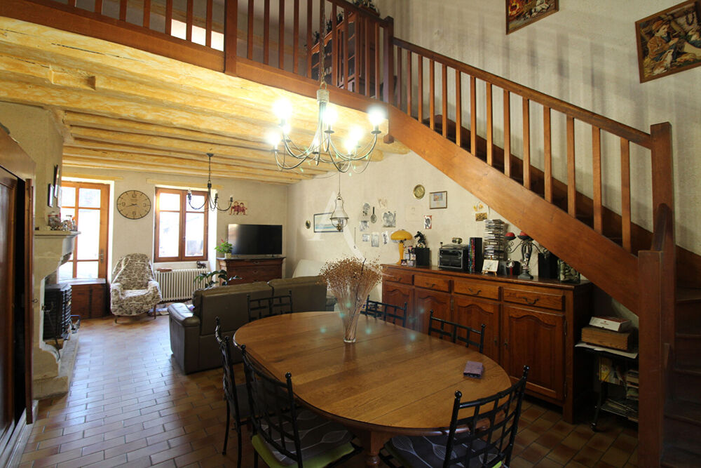 ENSEMBLE IMMOBILIER 180 m² VILLEBAROU