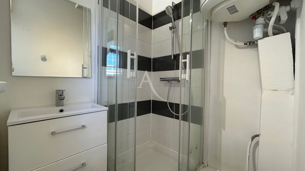 Appartement Nantes 1 pièce(s) 20.31 m2 CARREZ et 35,32 m² au sol