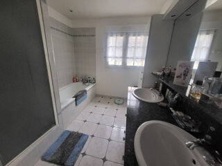  Maison � vendre 6 pi�ces 211 m�