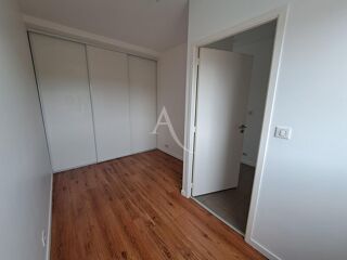  Appartement à louer 3 pièces 55 m²