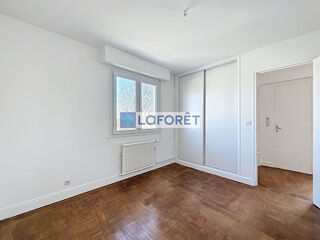  Appartement à louer 3 pièces 55 m²