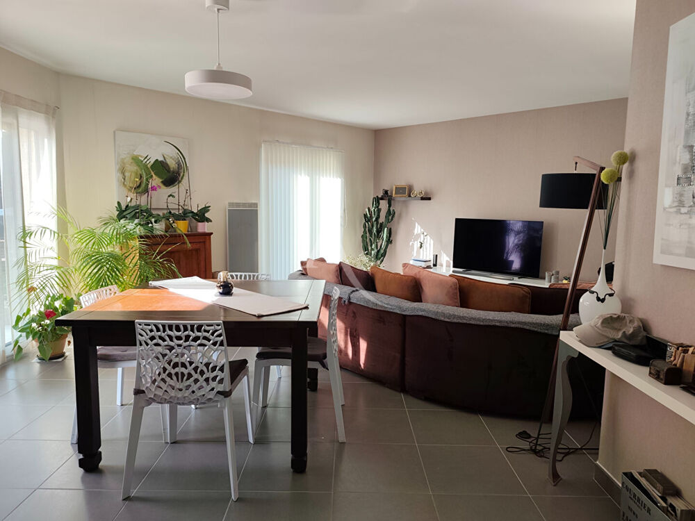 Maison familiale de 101 m² avec jardin et verdure