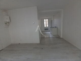 Appartement à louer 2 pièces 33 m²