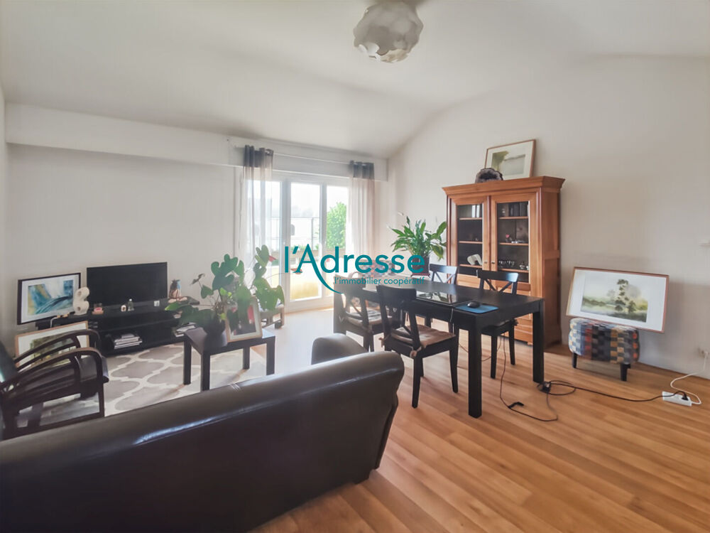 Location Appartement Appartement 70.97 m2 avec balcon, cave et parking . Saint pierre montlimart