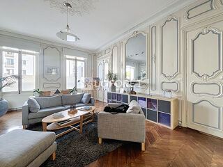  Immeuble � vendre 306 m�