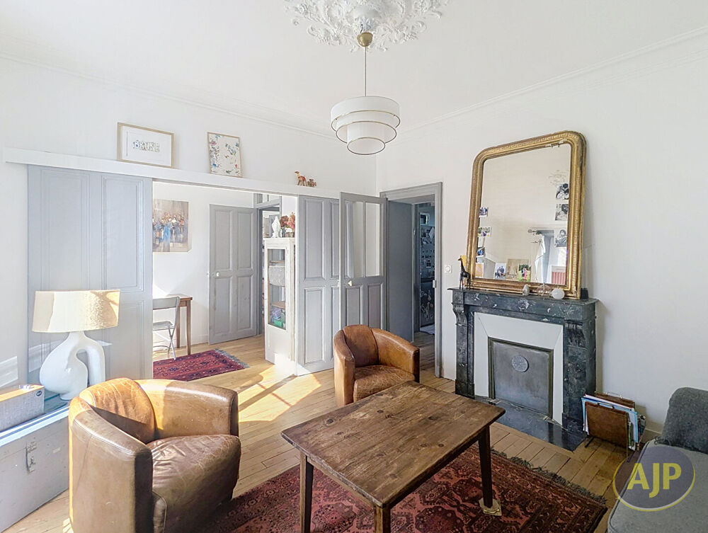 Vente Appartement Rennes Thabor : appartement 4 pièces rénové + cave, grenier, chambre et garage Rennes