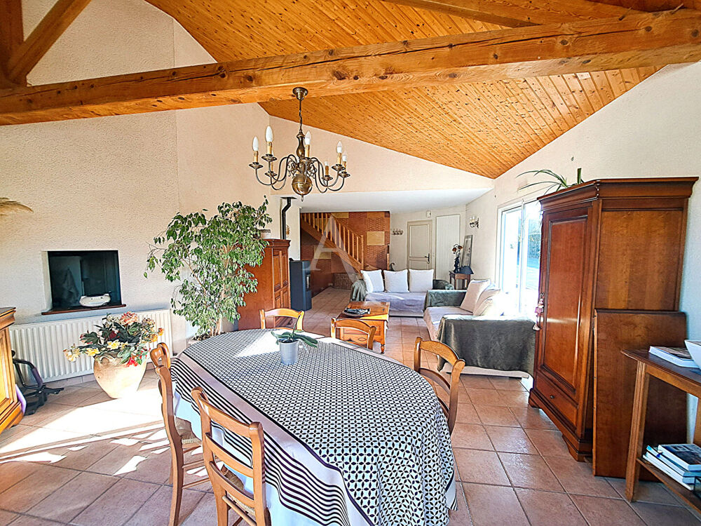 Vente Maison Maison à L'Oie d'environ 174m², sur une parcelle de 1039m² !! L oie