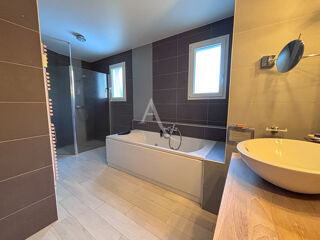  Maison � vendre 8 pi�ces 159 m�