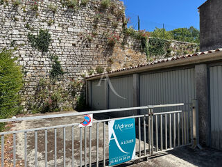  Parking / Garage à louer 15 m² Tonnay charente