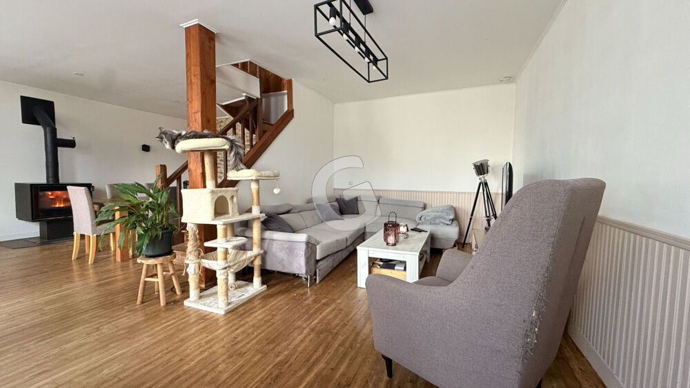 MAISON - 5 PIECES - 132 m² - A VENDRE - SAINT CYR EN TALMONDAIS