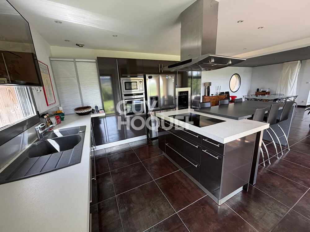 Vente Maison Maison d'Exception à Vendre à Sassangy - (1685) Sassangy