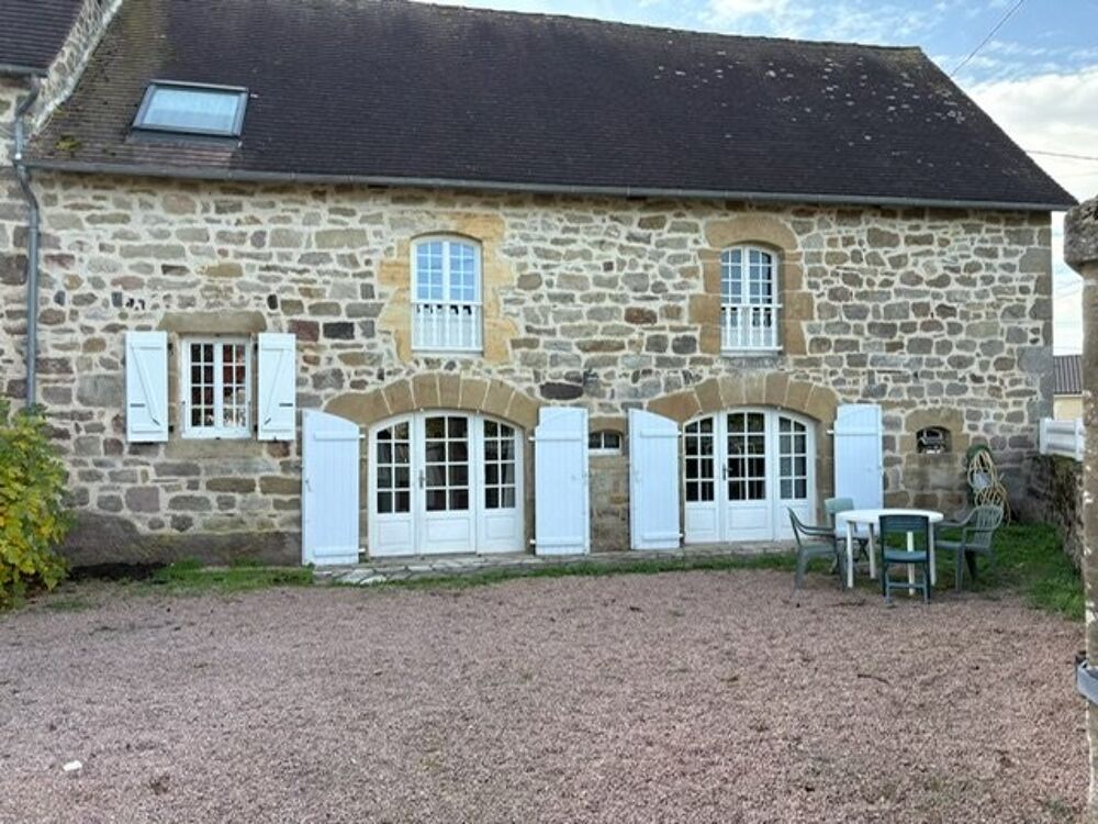 Corps de ferme avec souillière - EXCLUSIVITÉ