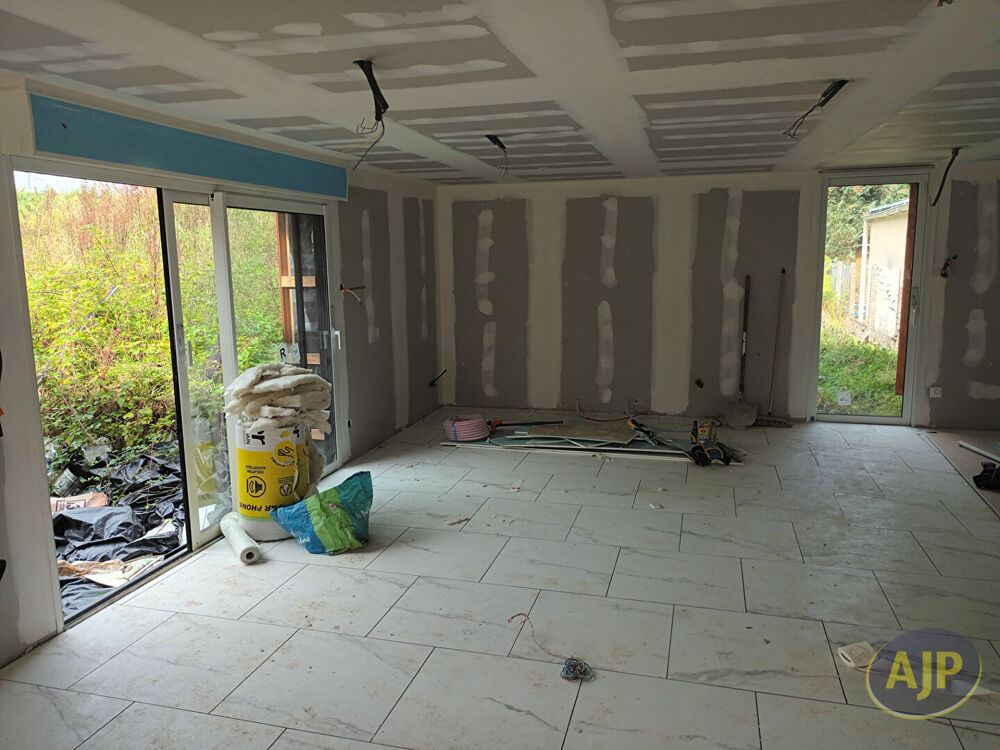 Vente Maison maison à rénover de 83m² avec dépendance Pleucadeuc