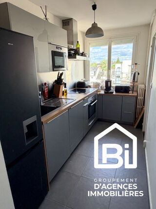  Appartement à louer 3 pièces 73 m²